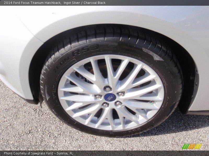 Ingot Silver / Charcoal Black 2014 Ford Focus Titanium Hatchback