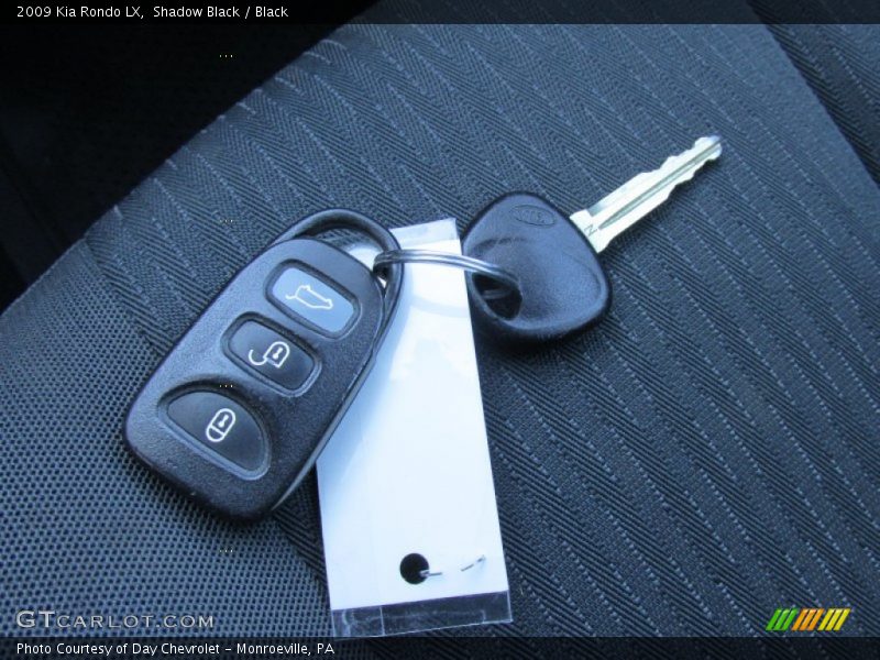 Shadow Black / Black 2009 Kia Rondo LX