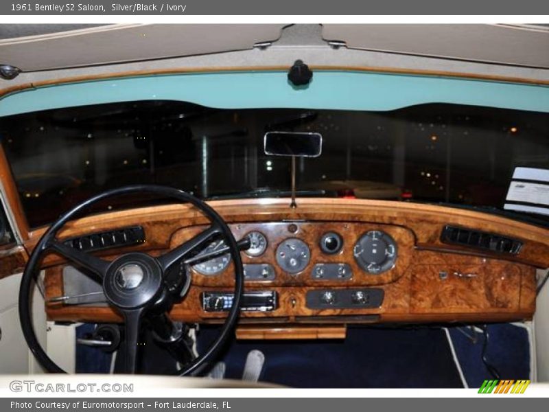 Silver/Black / Ivory 1961 Bentley S2 Saloon