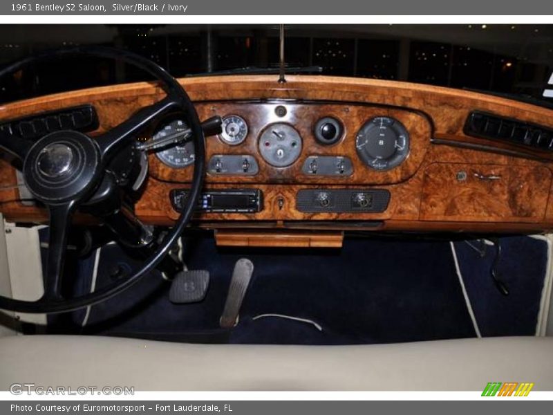 Silver/Black / Ivory 1961 Bentley S2 Saloon