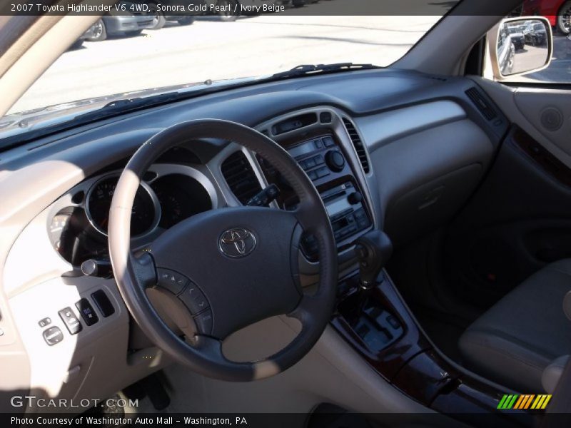 Sonora Gold Pearl / Ivory Beige 2007 Toyota Highlander V6 4WD