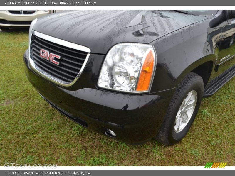 Onyx Black / Light Titanium 2014 GMC Yukon XL SLT