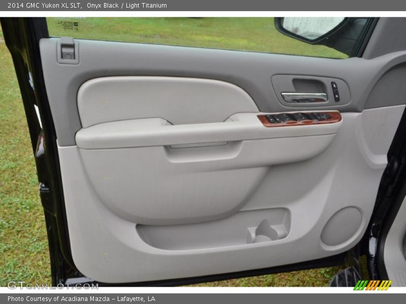 Door Panel of 2014 Yukon XL SLT