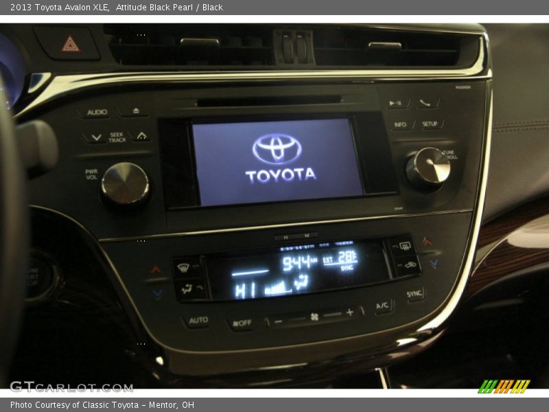 Attitude Black Pearl / Black 2013 Toyota Avalon XLE