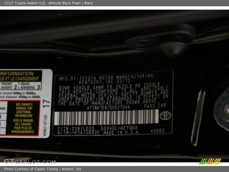 Attitude Black Pearl / Black 2013 Toyota Avalon XLE