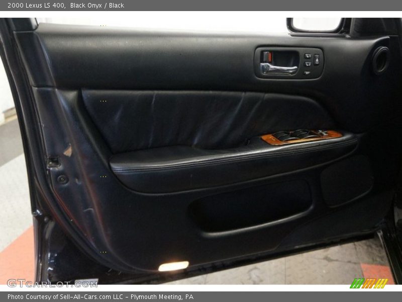 Black Onyx / Black 2000 Lexus LS 400
