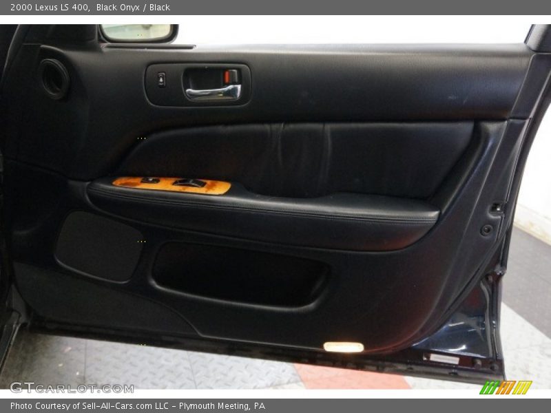 Black Onyx / Black 2000 Lexus LS 400