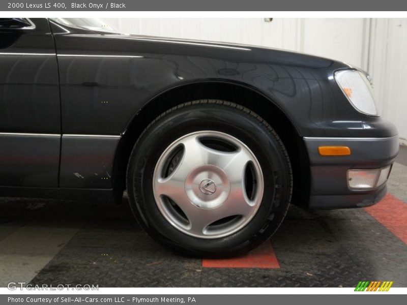 Black Onyx / Black 2000 Lexus LS 400