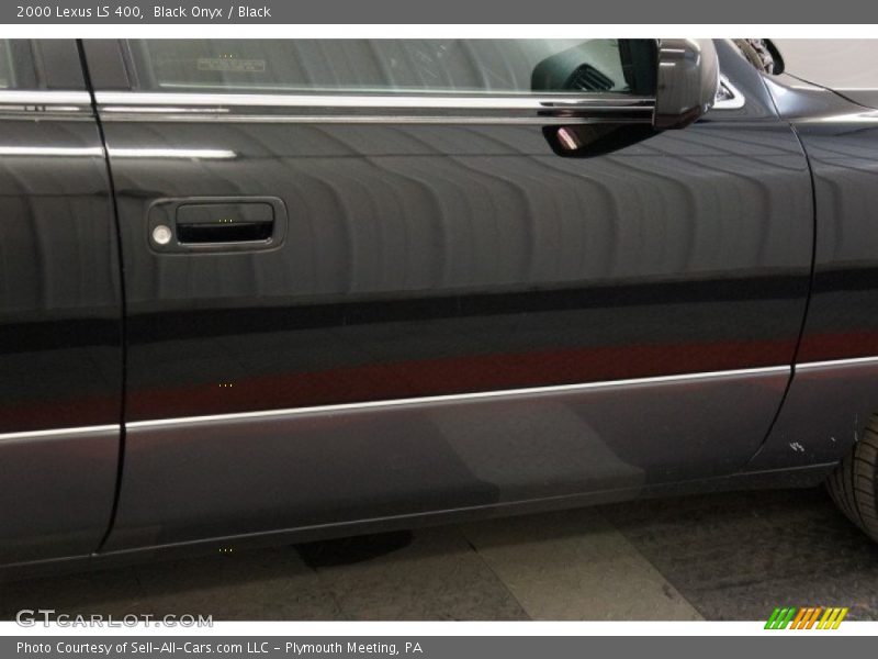 Black Onyx / Black 2000 Lexus LS 400