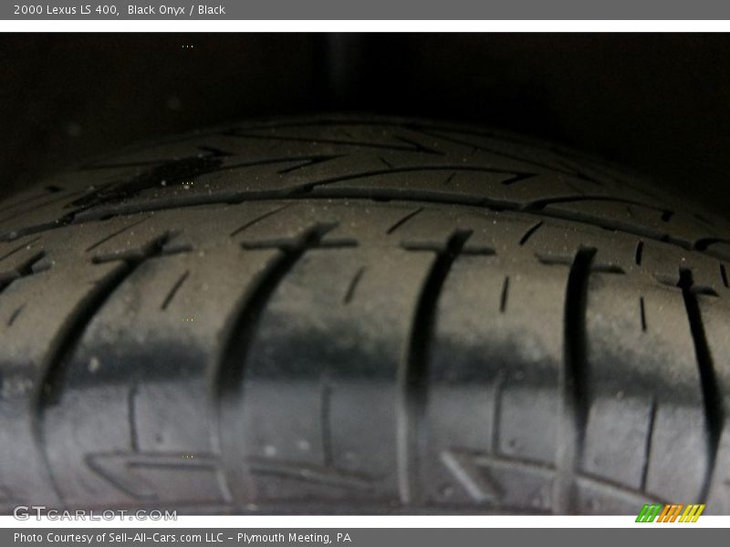 Black Onyx / Black 2000 Lexus LS 400