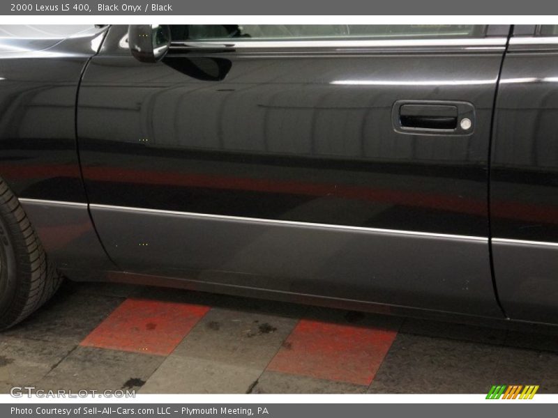 Black Onyx / Black 2000 Lexus LS 400