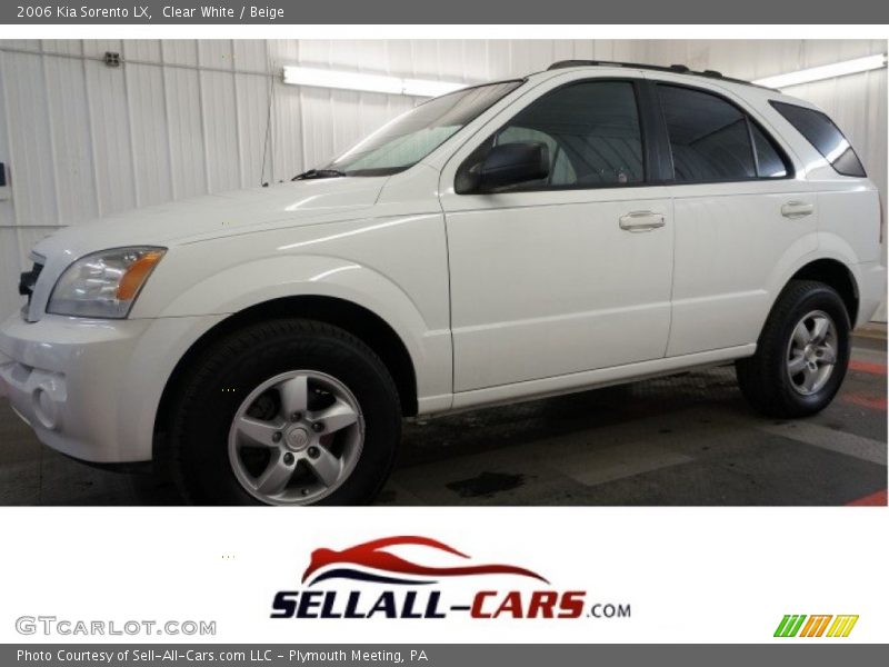 Clear White / Beige 2006 Kia Sorento LX
