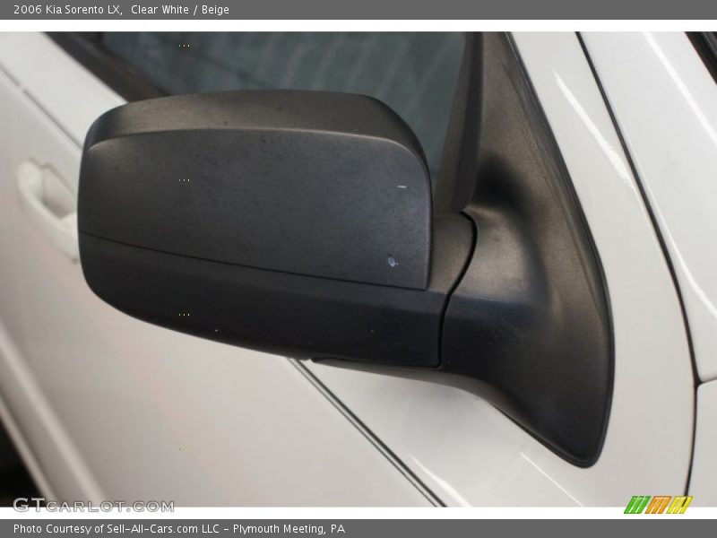 Clear White / Beige 2006 Kia Sorento LX