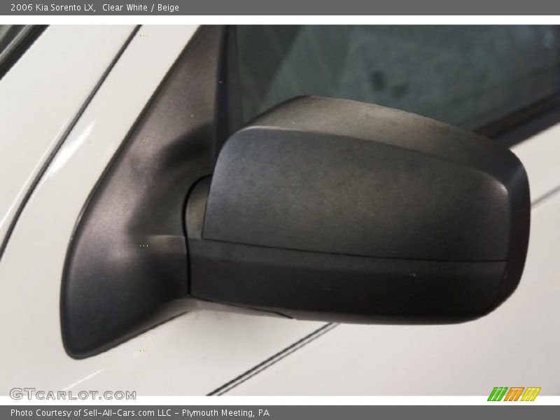 Clear White / Beige 2006 Kia Sorento LX