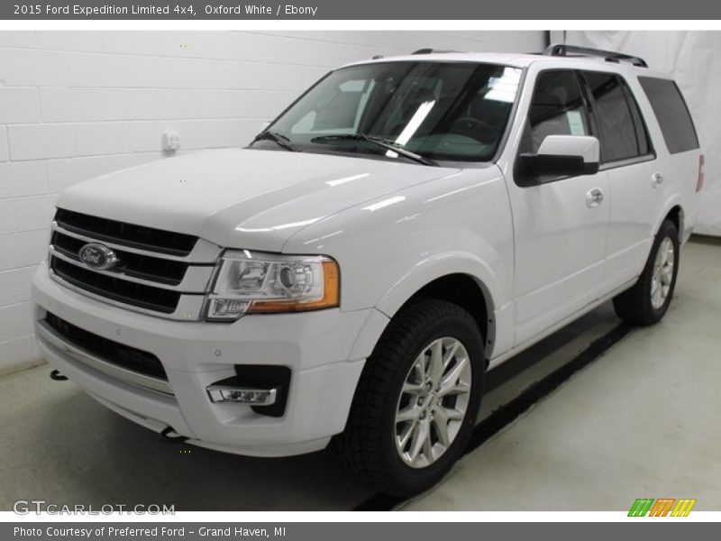 Front 3/4 View of 2015 Expedition Limited 4x4