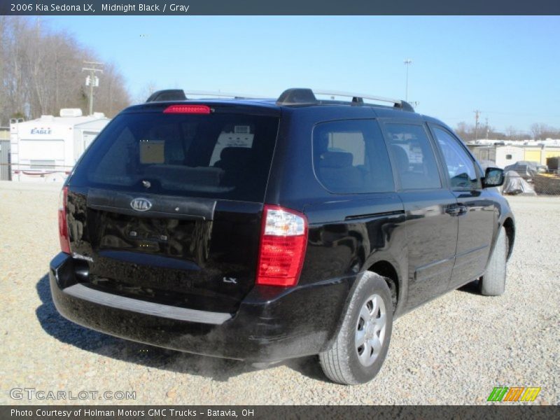 Midnight Black / Gray 2006 Kia Sedona LX