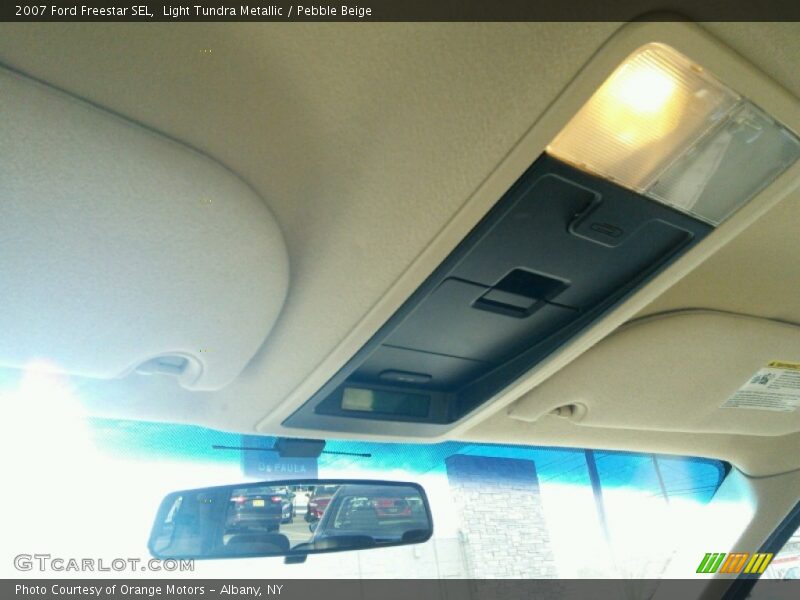 Light Tundra Metallic / Pebble Beige 2007 Ford Freestar SEL