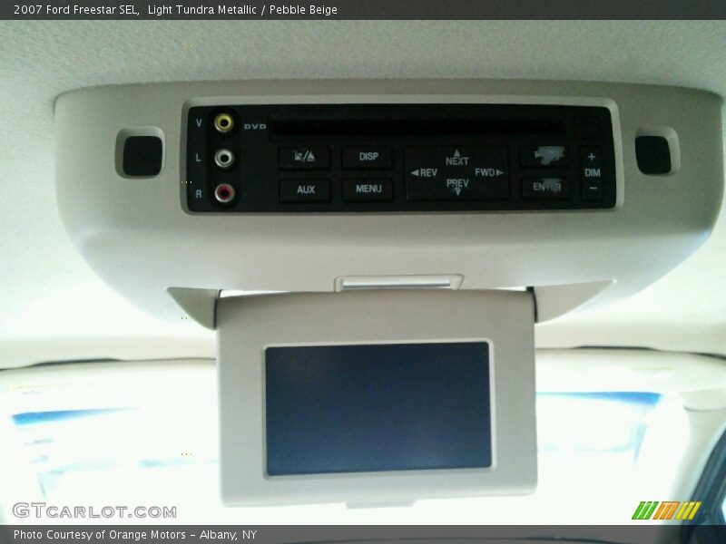 Light Tundra Metallic / Pebble Beige 2007 Ford Freestar SEL