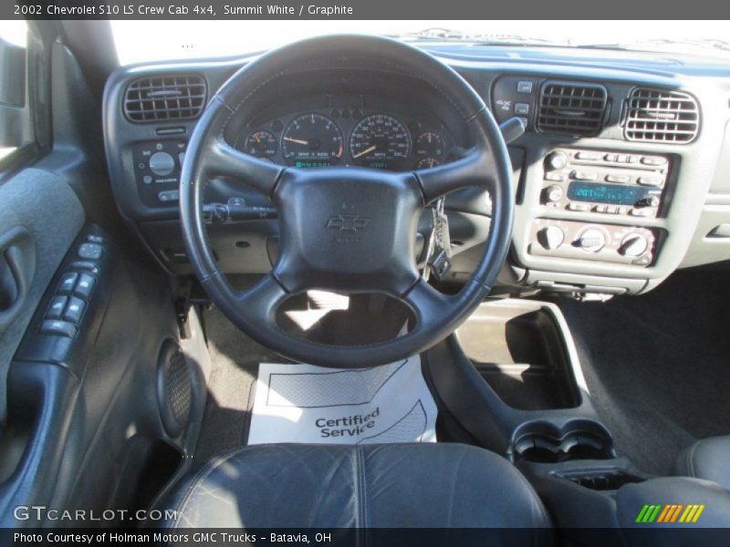 Summit White / Graphite 2002 Chevrolet S10 LS Crew Cab 4x4