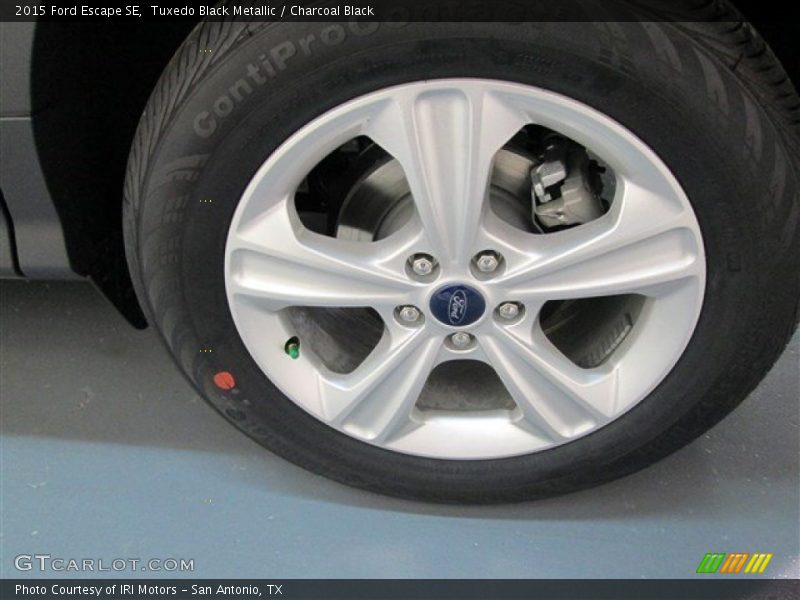 Tuxedo Black Metallic / Charcoal Black 2015 Ford Escape SE