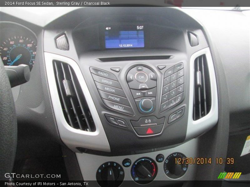 Sterling Gray / Charcoal Black 2014 Ford Focus SE Sedan