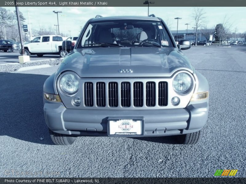 Light Khaki Metallic / Khaki 2005 Jeep Liberty Sport 4x4