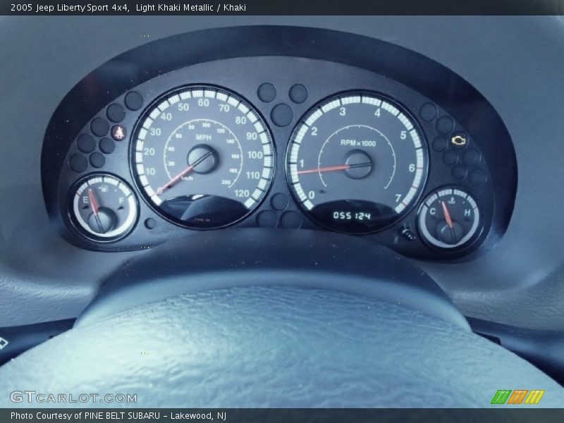 Light Khaki Metallic / Khaki 2005 Jeep Liberty Sport 4x4