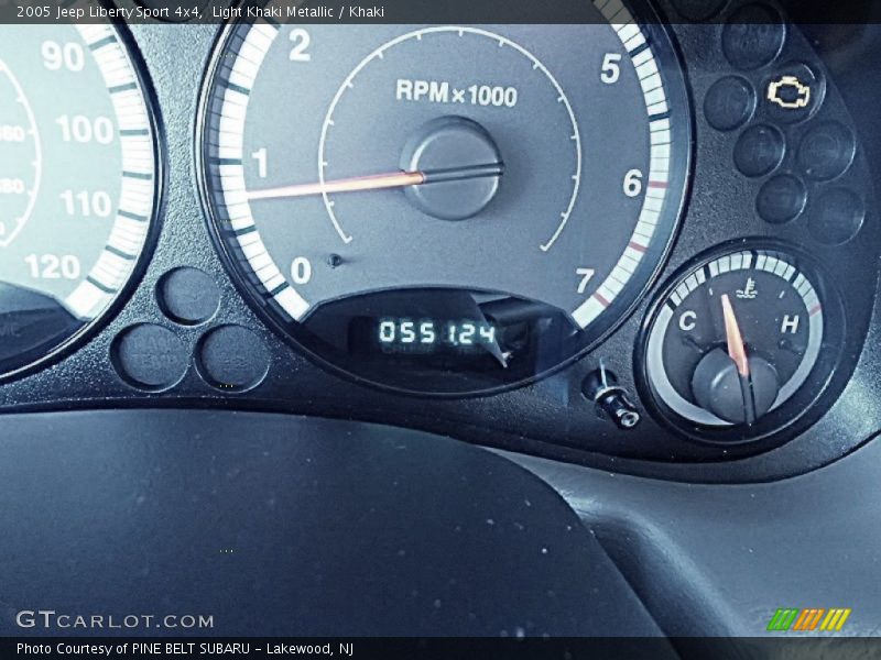 Light Khaki Metallic / Khaki 2005 Jeep Liberty Sport 4x4