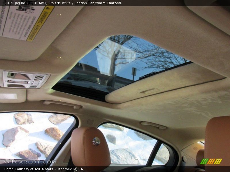Sunroof of 2015 XF 3.0 AWD