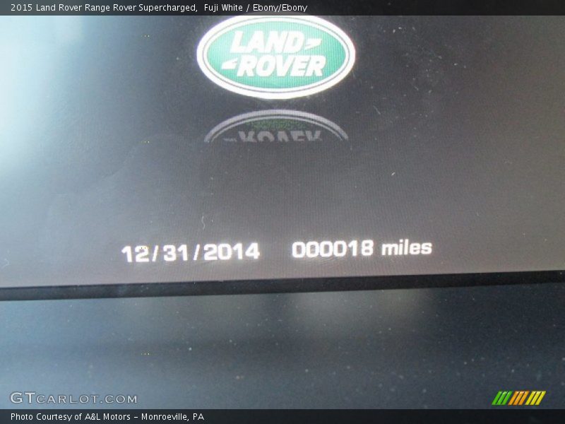 Fuji White / Ebony/Ebony 2015 Land Rover Range Rover Supercharged