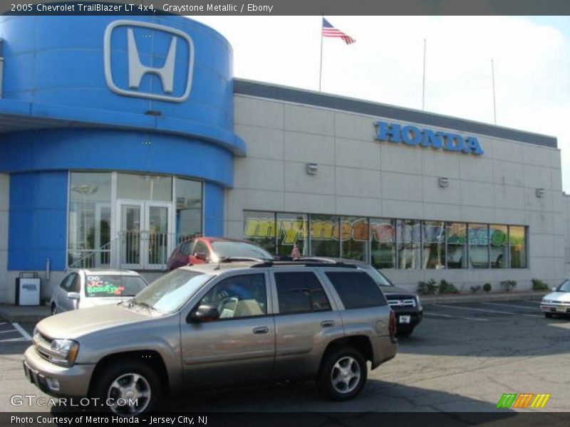 Graystone Metallic / Ebony 2005 Chevrolet TrailBlazer LT 4x4