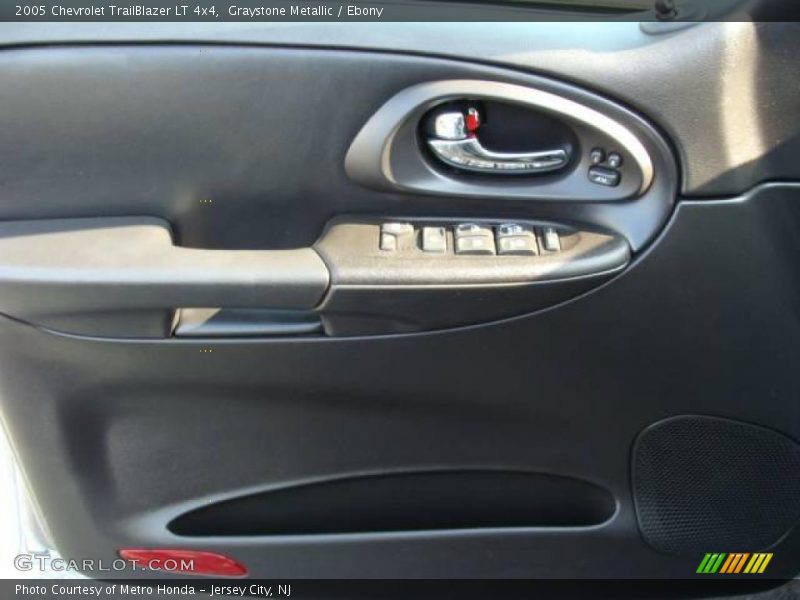 Graystone Metallic / Ebony 2005 Chevrolet TrailBlazer LT 4x4