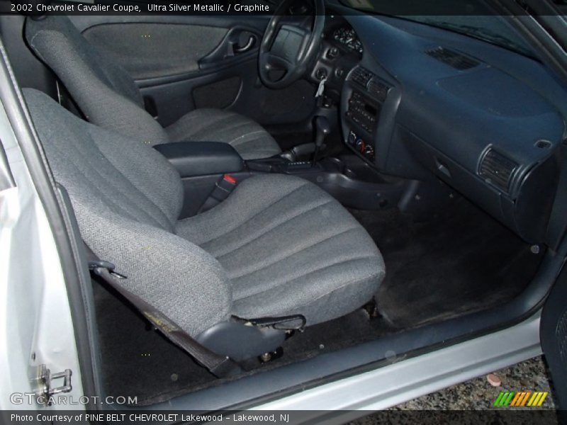 Ultra Silver Metallic / Graphite 2002 Chevrolet Cavalier Coupe