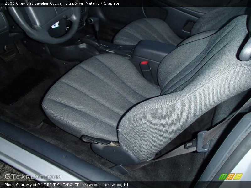 Ultra Silver Metallic / Graphite 2002 Chevrolet Cavalier Coupe