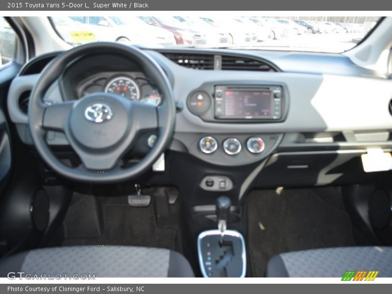 Super White / Black 2015 Toyota Yaris 5-Door L