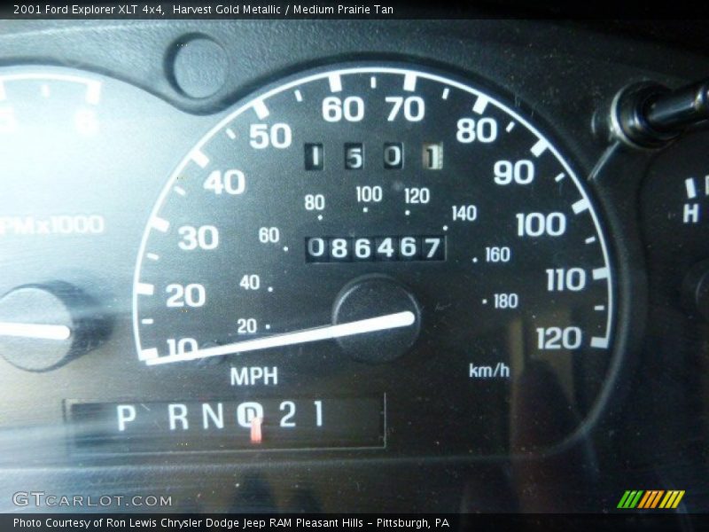 Harvest Gold Metallic / Medium Prairie Tan 2001 Ford Explorer XLT 4x4