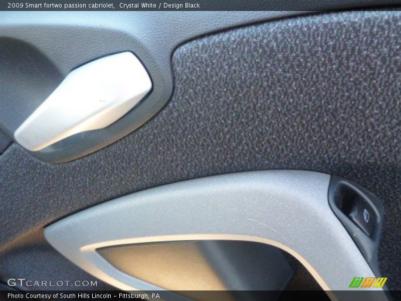 Crystal White / Design Black 2009 Smart fortwo passion cabriolet