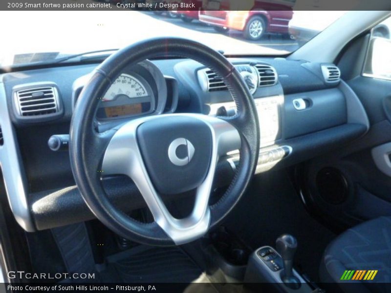 Crystal White / Design Black 2009 Smart fortwo passion cabriolet