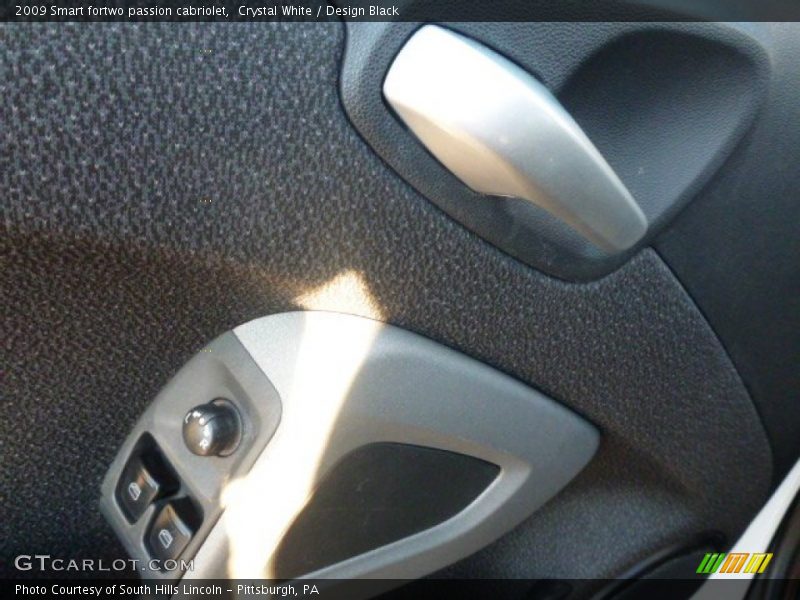 Crystal White / Design Black 2009 Smart fortwo passion cabriolet
