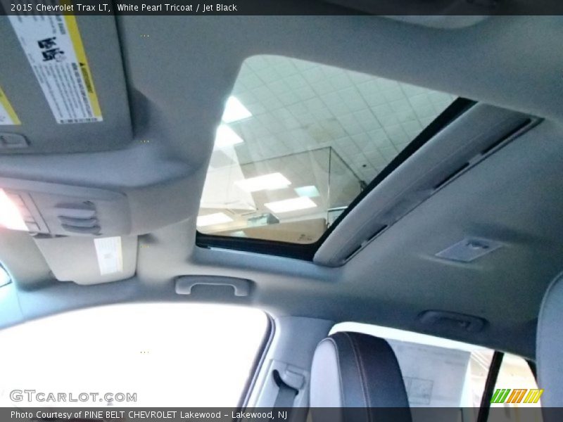 White Pearl Tricoat / Jet Black 2015 Chevrolet Trax LT