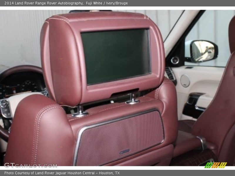 Entertainment System of 2014 Range Rover Autobiography