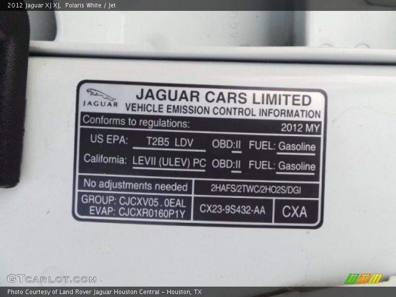 Polaris White / Jet 2012 Jaguar XJ XJ