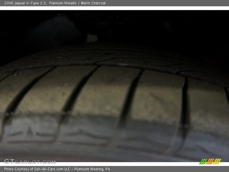 Platinum Metallic / Warm Charcoal 2006 Jaguar X-Type 3.0