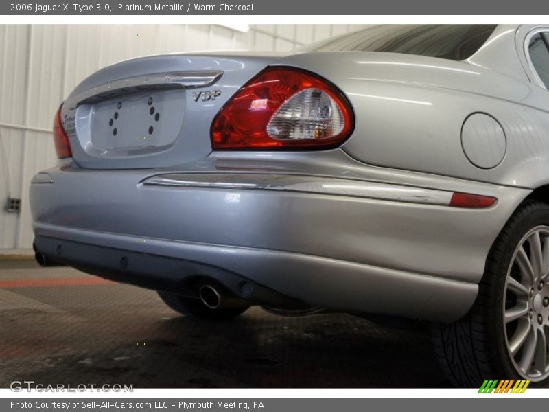Platinum Metallic / Warm Charcoal 2006 Jaguar X-Type 3.0