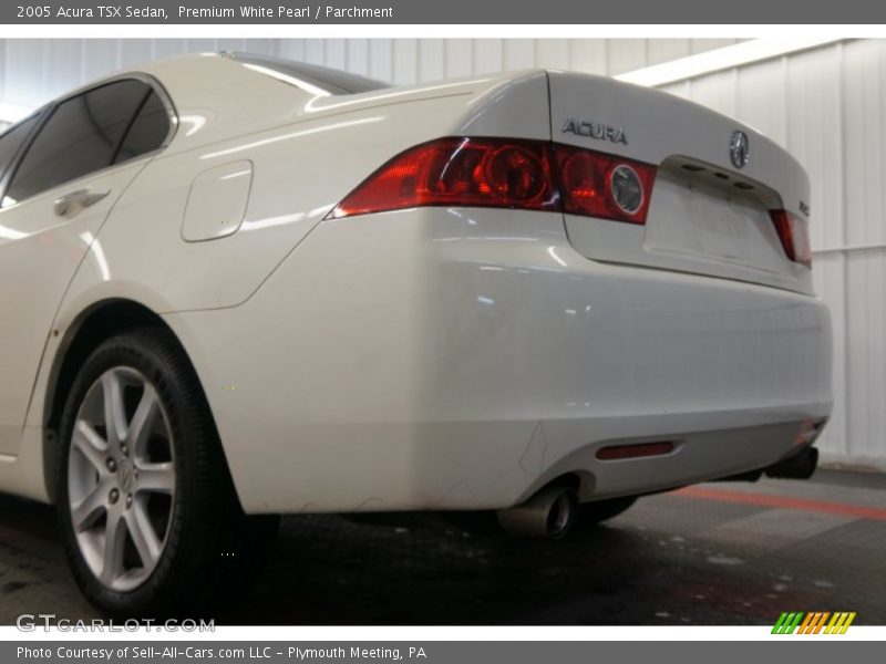 Premium White Pearl / Parchment 2005 Acura TSX Sedan