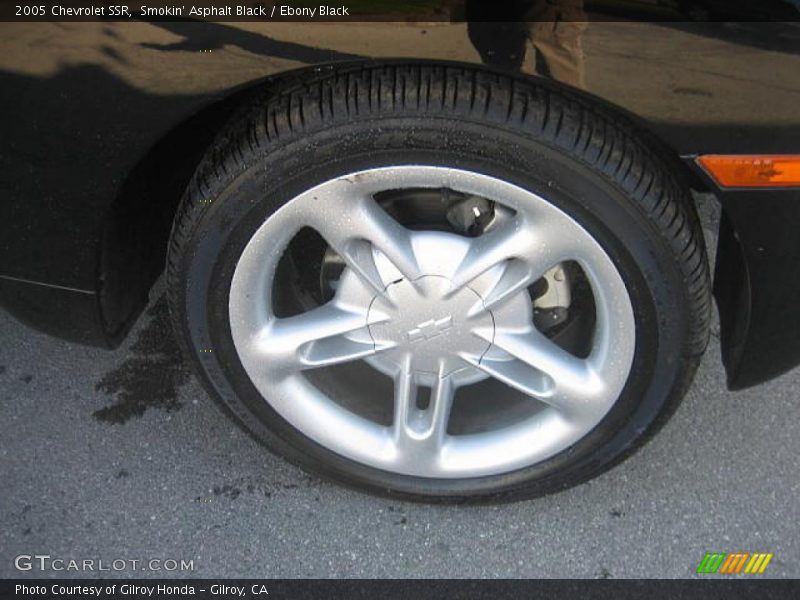 Smokin' Asphalt Black / Ebony Black 2005 Chevrolet SSR