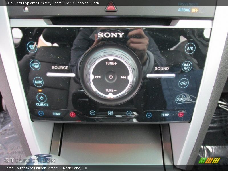 Ingot Silver / Charcoal Black 2015 Ford Explorer Limited