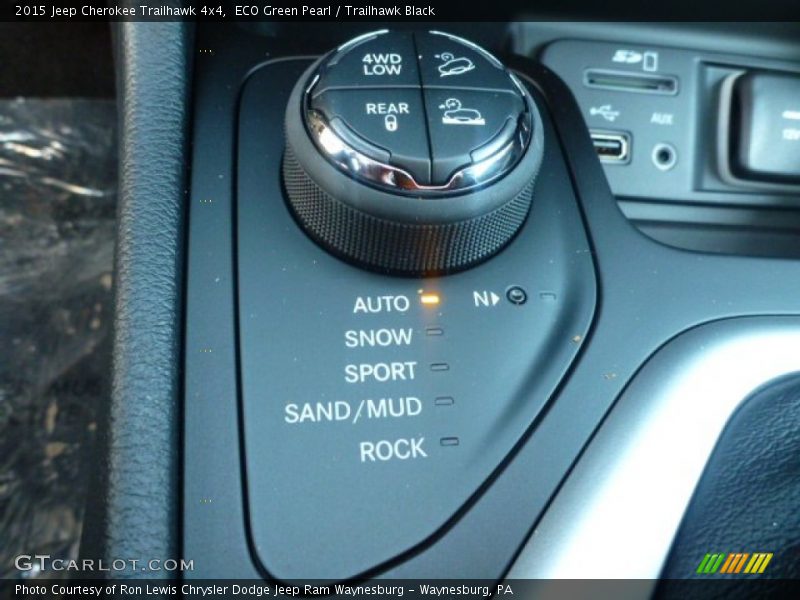 ECO Green Pearl / Trailhawk Black 2015 Jeep Cherokee Trailhawk 4x4