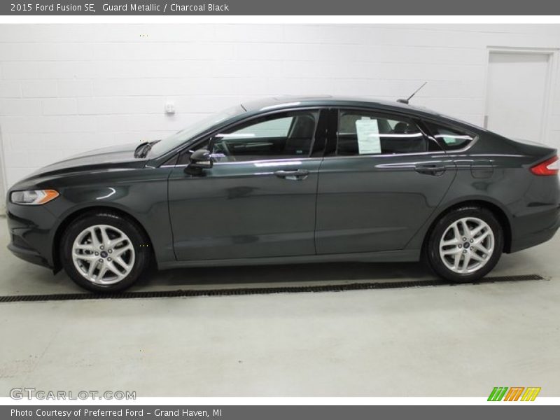 Guard Metallic / Charcoal Black 2015 Ford Fusion SE