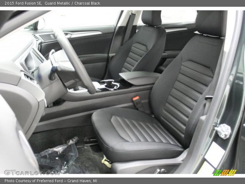 Guard Metallic / Charcoal Black 2015 Ford Fusion SE